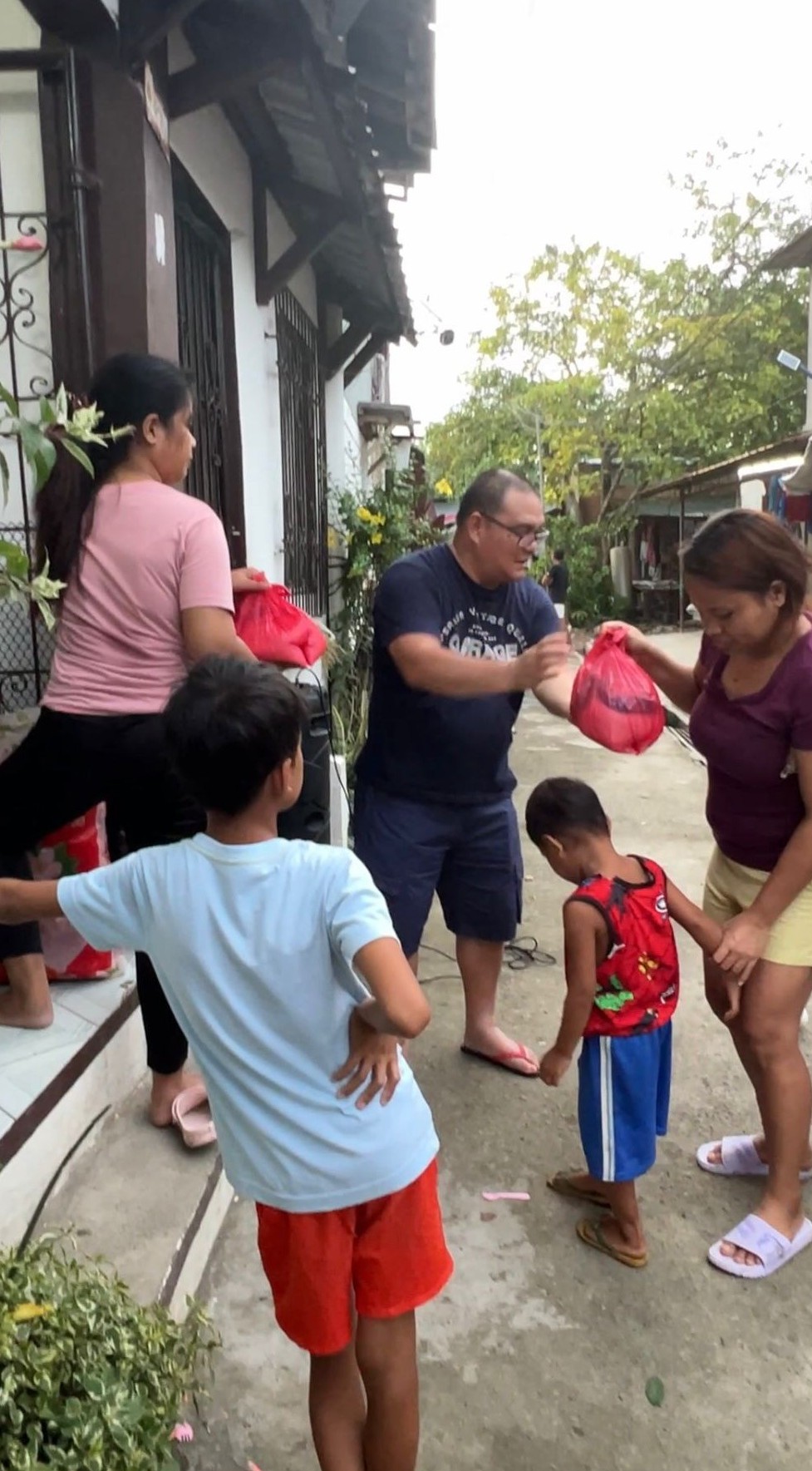 Looc, Calamba Gift Giving 2